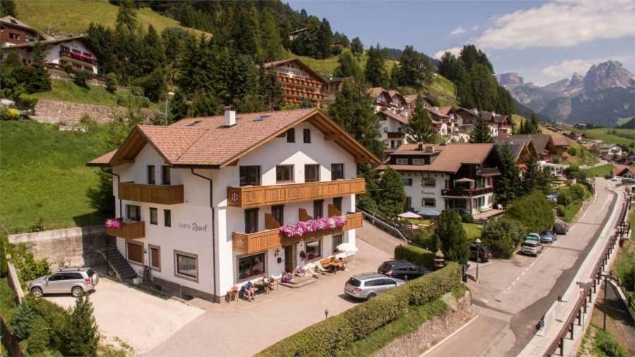 Hotel Garni Ruscel Santa Cristina Val Gardena Exterior photo